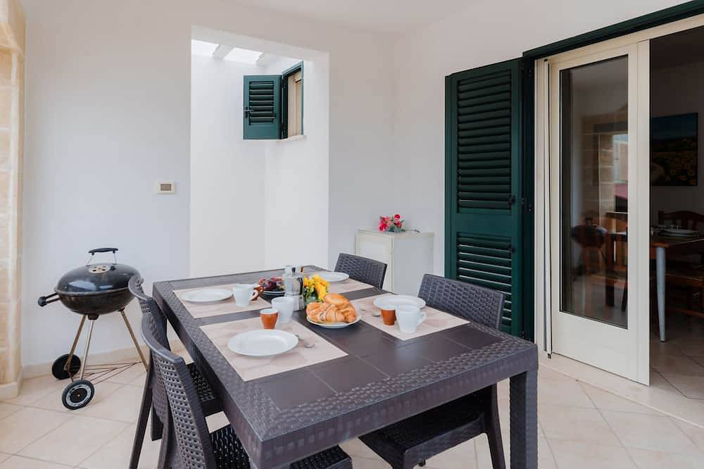 Shell by Vivimy in Marina di Pescoluse, Torre Vado