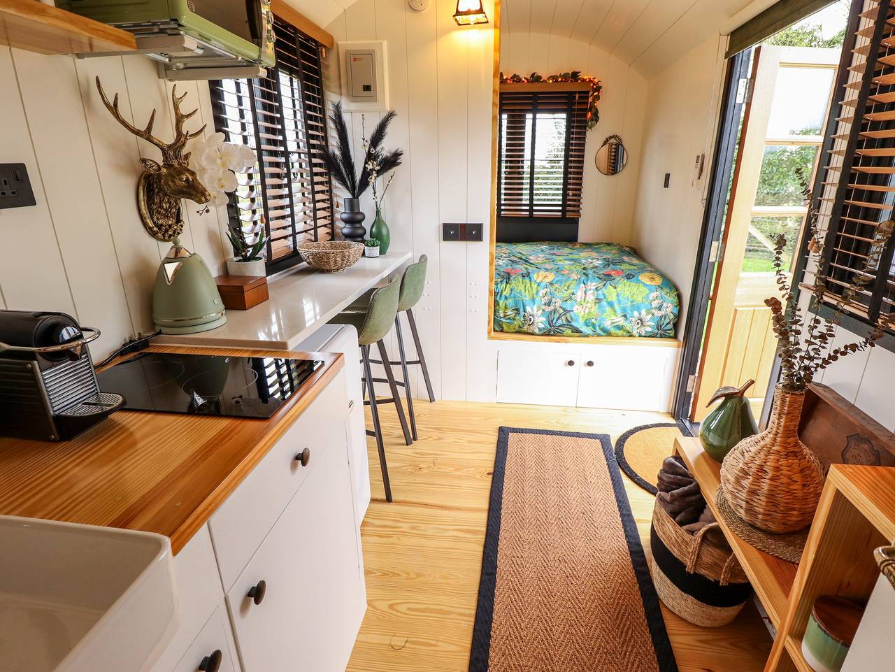 Herdwick Luxury Glamping in Sherwood Forest, Nottinghamshire