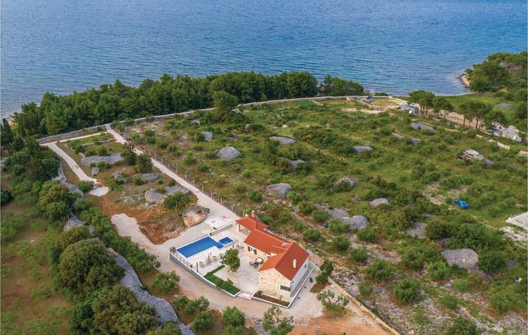 Casa de vacaciones para 6 personas, con terraza y piscina - 1