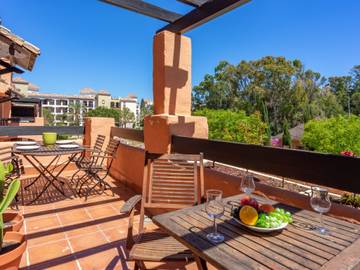 Vakantieappartement voor 4 Personen in Playa de Casasola-Atalaya, Estepona, Afbeelding 1