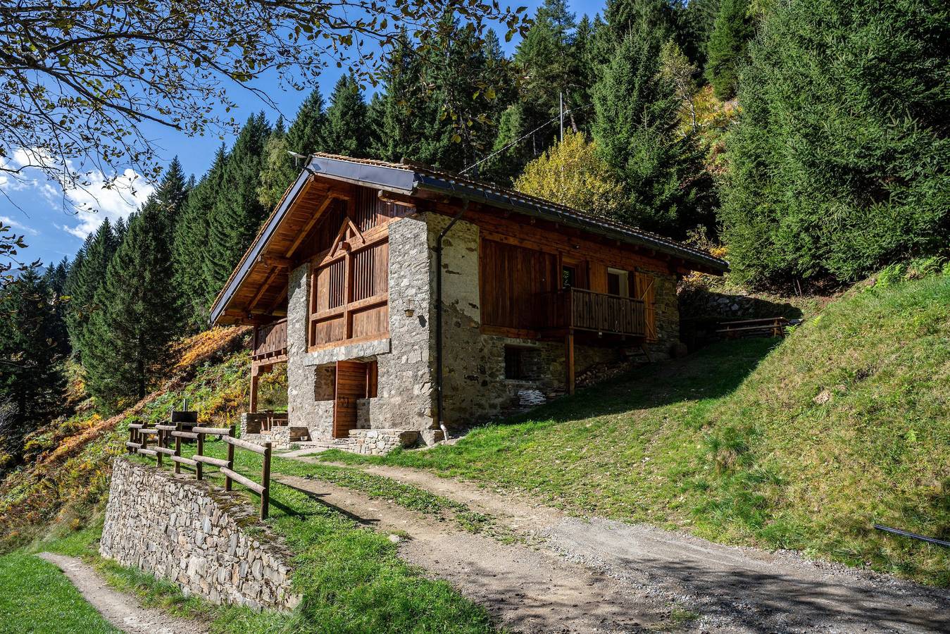 Appartamento intero, Appartamento 'Maso Rapunzel' con vista sulle montagne, giardino privato e Wi-Fi in Peio, Parco Nazionale dello Stelvio