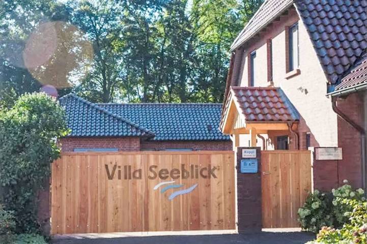 Ferienhaus für 11 Personen, mit Balkon und Garten sowie Sauna in Dobin am See