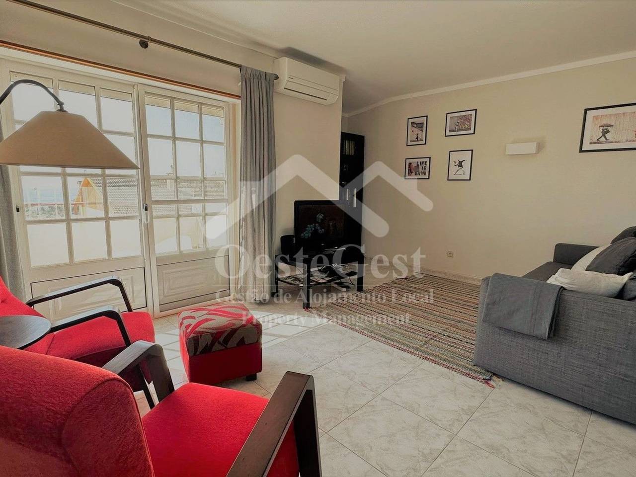 Apartamento inteiro, Weißer Sand Balkone in Praia da Areia Branca, Lourinhã