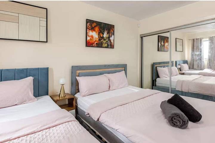 Atom Large 4/5 Bed House, Balcony, Sleeps 13, Free Parking, East London in Barking e Dagenham, Londra