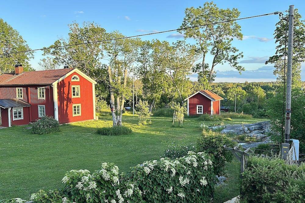 Dream villa on Vätö - rural idyll, own boat mooring and sea view in Roslagen! in Vätö, Schwedische Ostsee