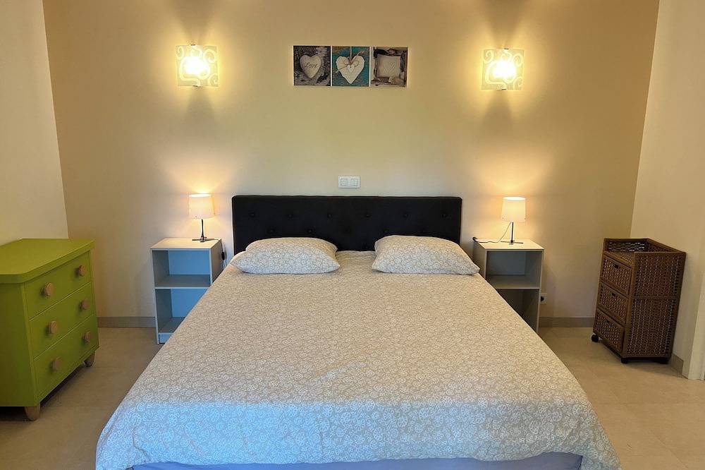 Appartement entier, Magnifique rez-de-chaussée avec jardin privatif in Mougins, Côte méditerranéenne (France)