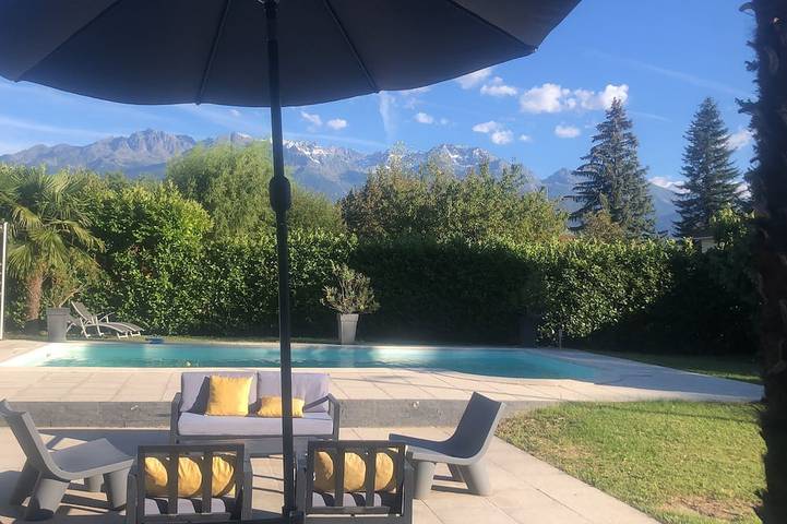 Villa for 10 people, with garden - 1
