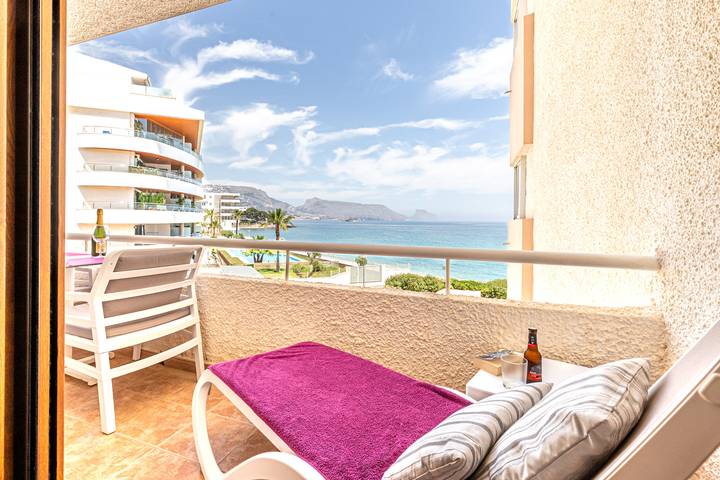 Appartement de vacances pour 3 personnes, avec Vue sur l’océan ainsi que Jardin et Piscine