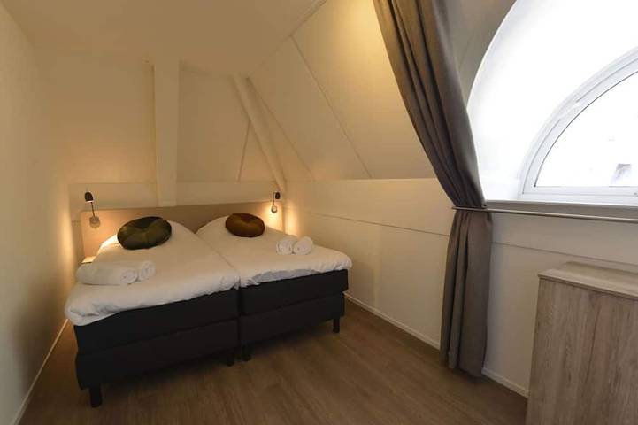 Ferienhaus für 10 Personen, mit Garten und Pool in Hellevoetsluis