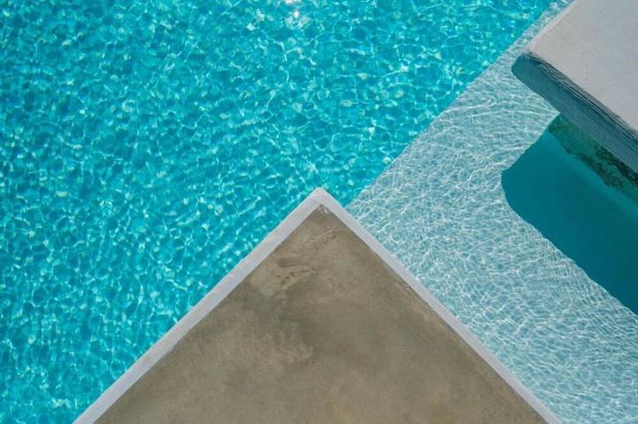 Villa for 4 people, with terrace and garden, with pets in Paros