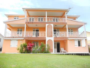 Gîte pour 12 personnes, avec jardin et balcon à Sainte-Anne (Martinique)