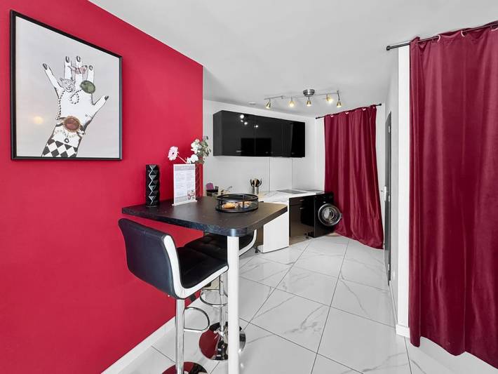 Gîte pour 2 personnes, avec vue à Bessan - 2