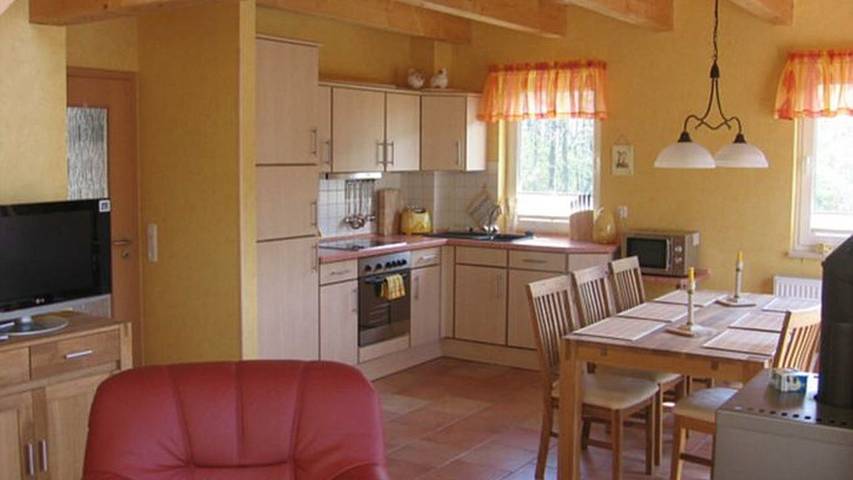 Ferienhaus für 6 Personen, mit Terrasse in Sassnitz - 2