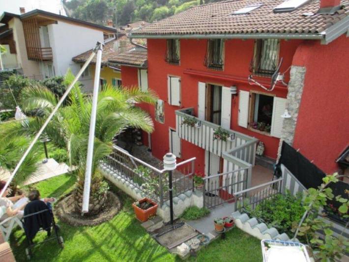 Ferienwohnung für 4 Personen, mit Terrasse in Nago-Torbole