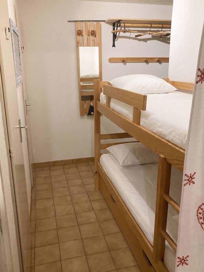 Entire studio, Cozy studio in Thollon-les-Mémises - 20 m² with view in Thollon-les-Mémises, Thonon-les-Bains region