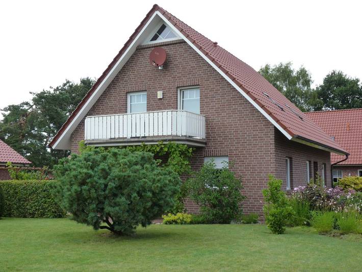 Ferienwohnung für 2 Personen, mit Garten und Balkon in Uplengen