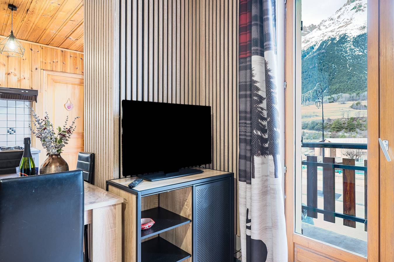 Geheel appartement, Appartement 'Le Gypaete Val Cenis' met bergzicht, balkon en wifi in Termignon, Saint-Jean-de-Maurienne regio