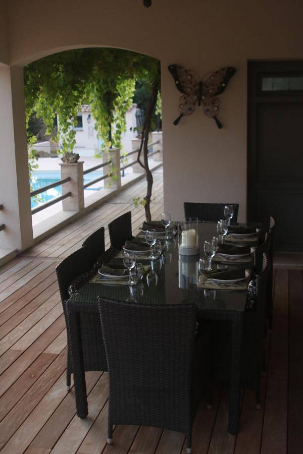 Location de vacances pour 6 personnes, avec vue ainsi que jardin et piscine à Artignosc-sur-Verdon - 3