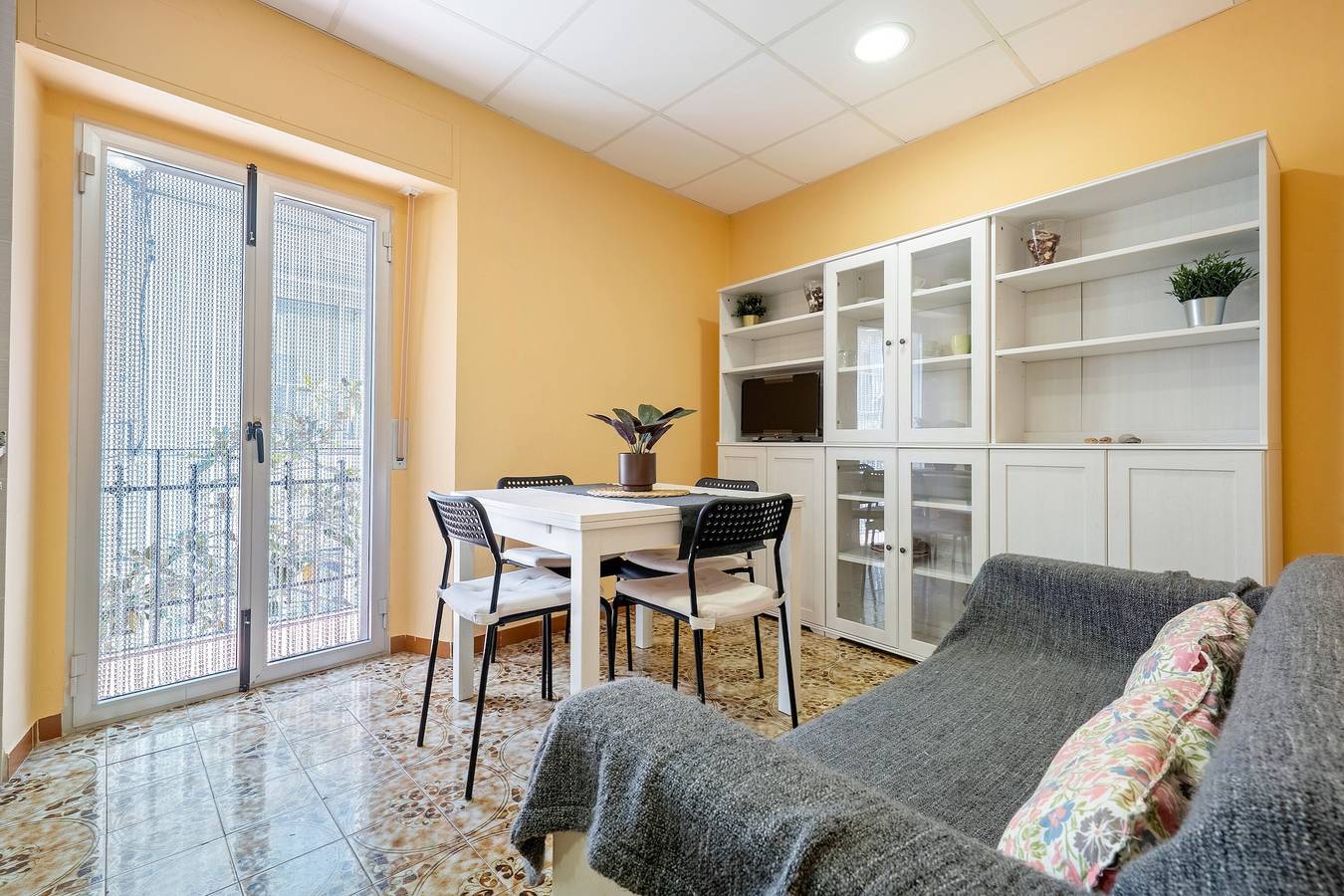 Apartamento entero, Apartamento 'Sant Joan' con balcón y Wi-Fi in Tierras del Ebro, Costa Dorada