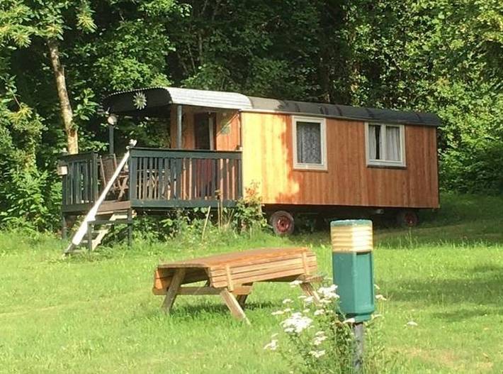 Camping pour 2 personnes, avec jardin ainsi que vue et terrasse, animaux acceptés dans la Creuse - 4