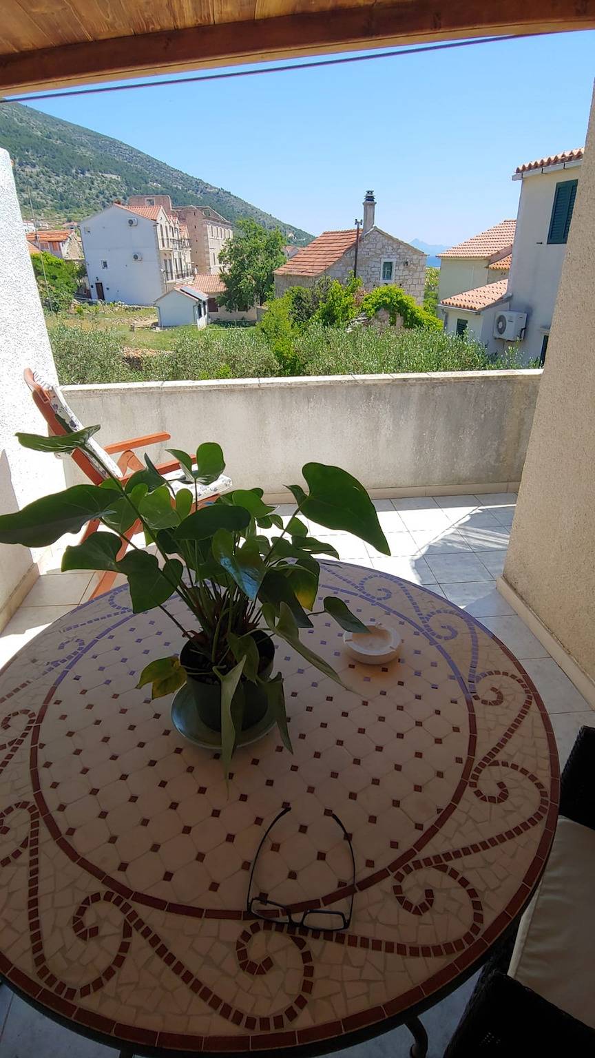 Ganzes Studio, Studioapartment in Bol mit Balkon, Klimaanlage, W-Lan, Waschmaschine (3634-3) in Bol, Brac