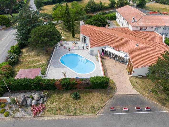 Hôtel pour 2 personnes, avec piscine et jardin, animaux acceptés - 1