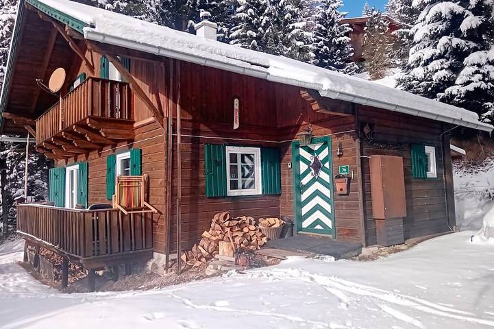 Ferienhaus für 8 Personen, mit Balkon und Garten
