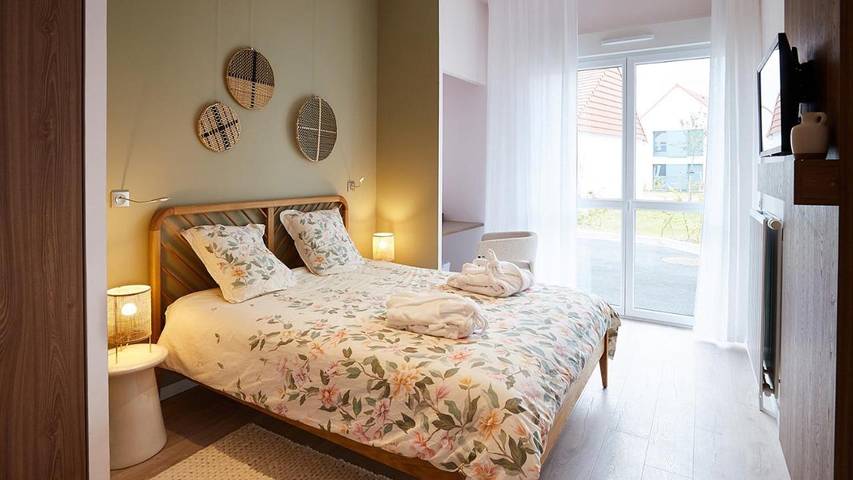 Hôtel pour 2 personnes, avec Terrasse et Jardin ainsi que Piscine et Vue à Bondues