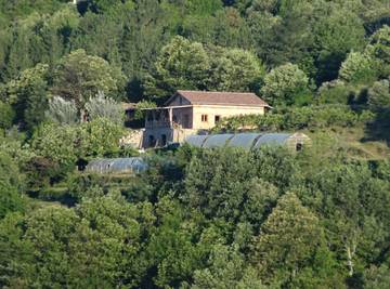 Gîte pour 4 personnes, avec jardin et terrasse à Rocles