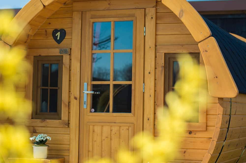 Ganze Wohnung, Campingfass, Schwarzwaldstil, max. 4 Personen in Neubulach, Nordschwarzwald