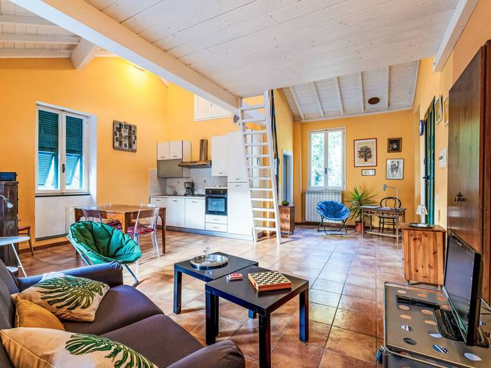 Ferienwohnung für 4 Personen, mit Balkon und Garten in Prelà