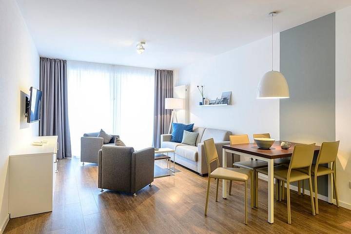 Ferienwohnung für 5 Personen, mit Kinderpool und Balkon sowie Sauna in Bensersiel
