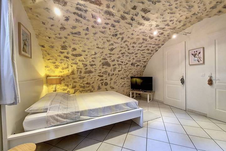 Location de vacances pour 4 personnes, avec piscine ainsi que jardin et terrasse à Anduze - 3