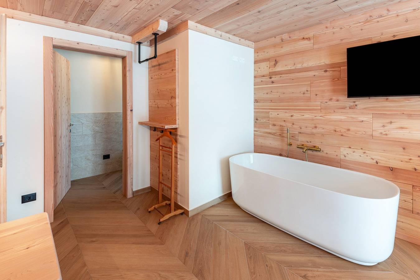 Zimmer 'Noah Suites Dolly' mit Bergblick, privater Terrasse und Wlan in San Giovanni di Fassa, Dolomiti Superski