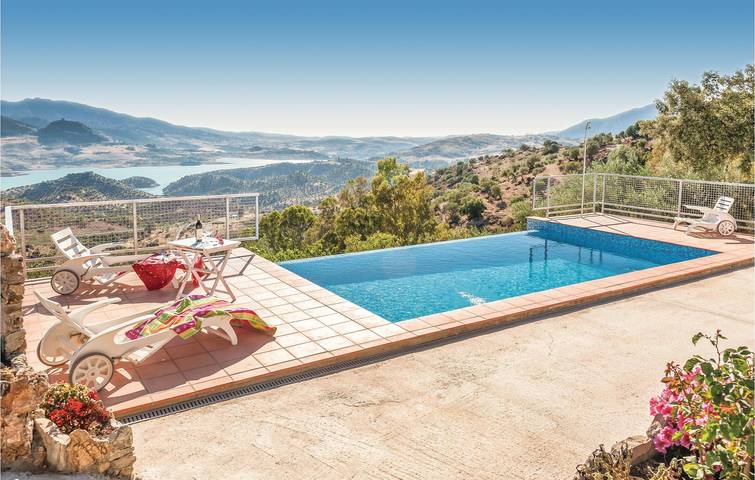 Casa de vacaciones para 6 personas, con Terraza además de Jardín y Piscina en Sierra de Cádiz - 4