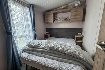 Static Caravan for 8 People in Clacton-on-Sea, Essex, Photo 1