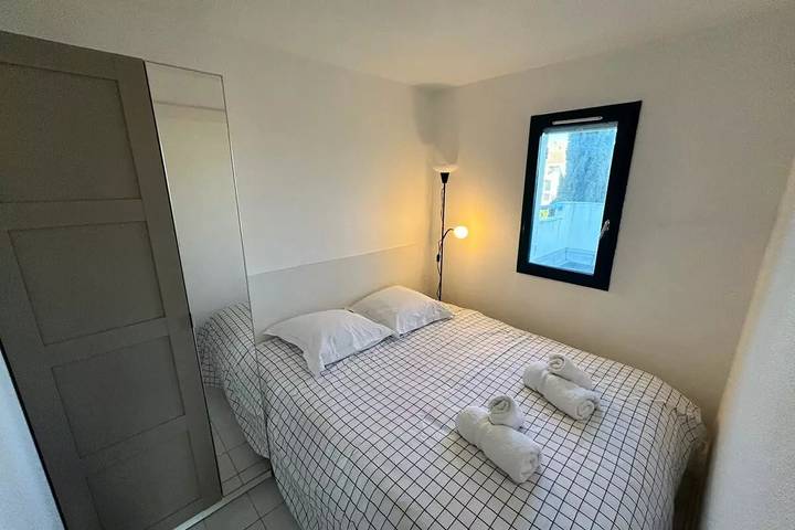 Gîte pour 4 personnes, avec balcon ainsi que vue et piscine dans Golf Grand Jardin - 4