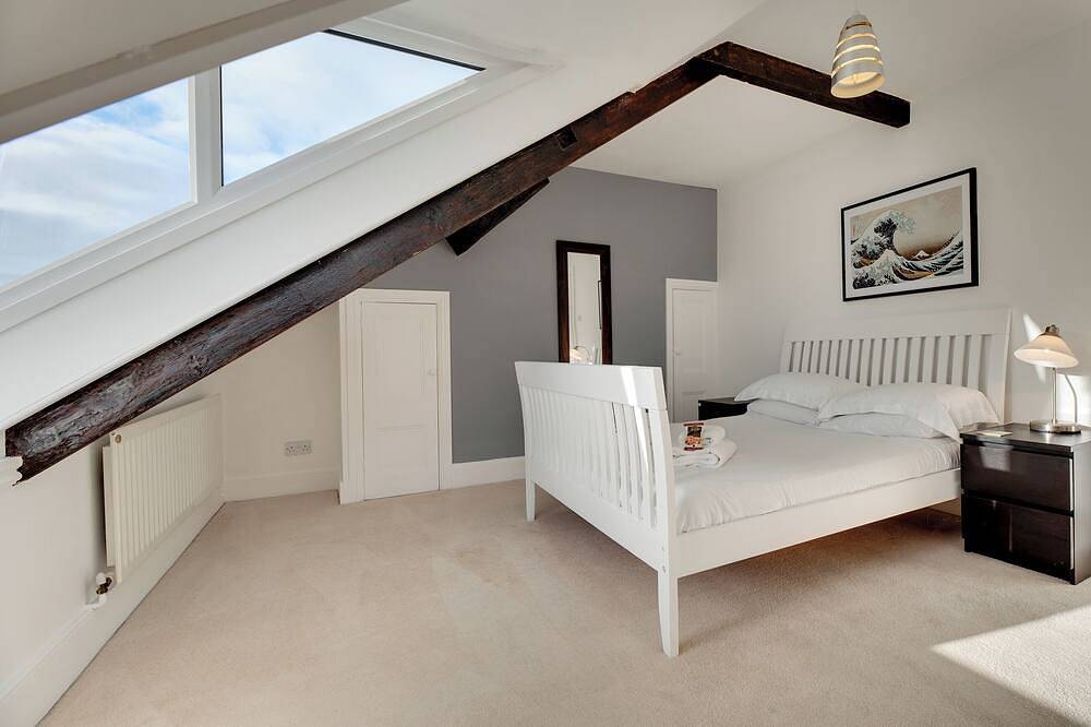 2 bedroom accommodation in Tynemouth in Tynemouth, North Tyneside