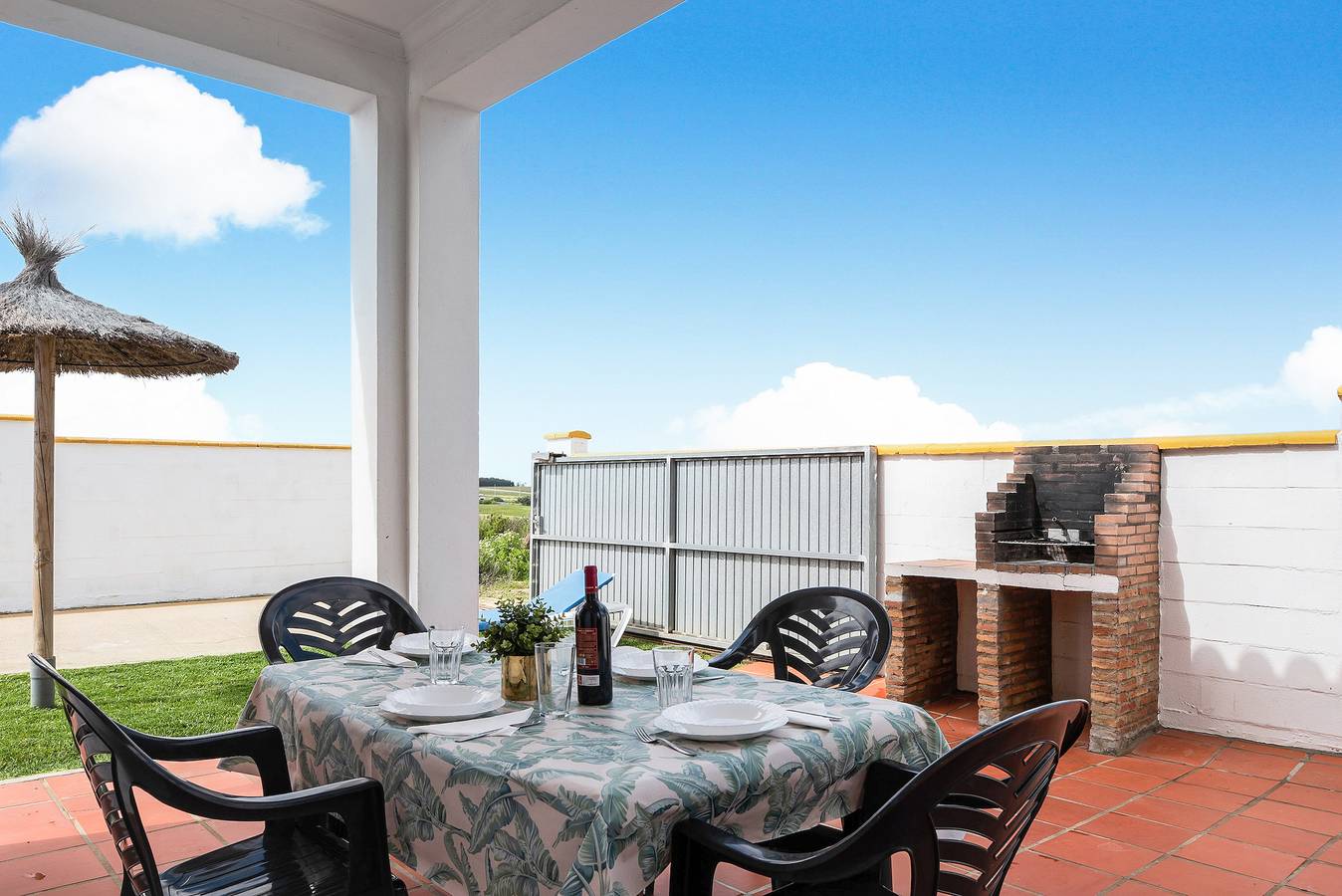 Holiday Home 'Bellavista' with Sea View, Pool, Terrace & Wi-Fi in Conil de la Frontera, Costa de la Luz