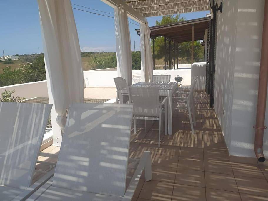Three-Bedroom House in Maldive del Salento, Salve