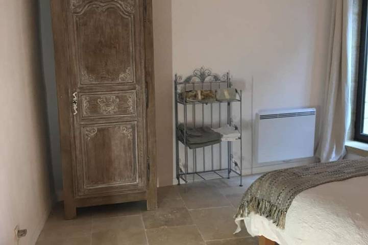 Location de vacances pour 5 personnes, avec jardin et terrasse, animaux acceptés à Vers-Pont-du-Gard - 3