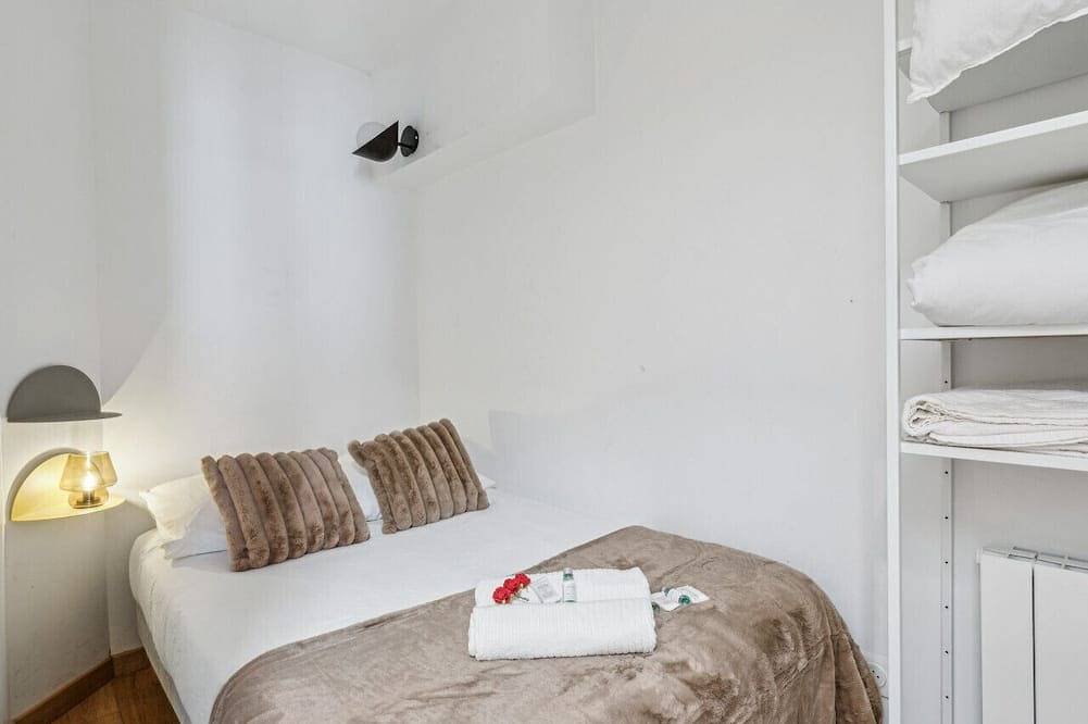 Geheel appartement, Lavie Maison Cozy 3Br Haven w Parking in Bordeaux, Bordeaux en omgeving