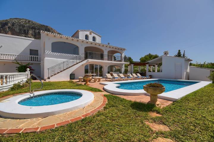 Chalet para 6 personas, con piscina y jardín en Marina Alta - 2