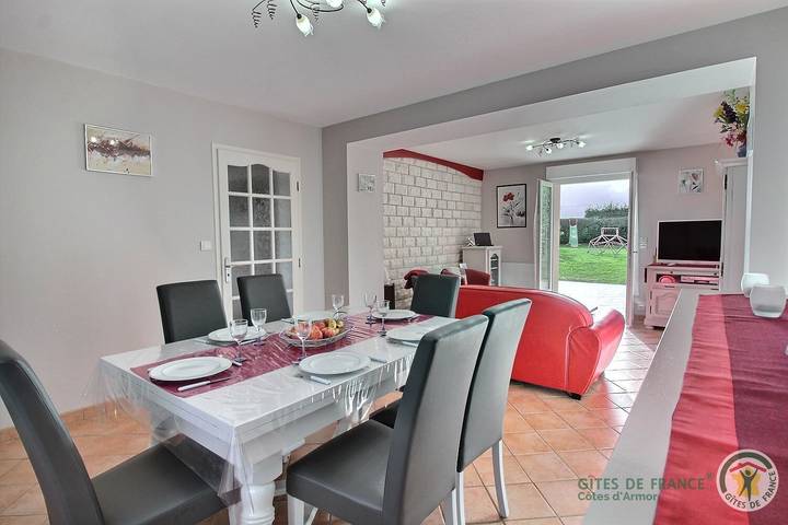 Gîte pour 5 personnes, avec jardin et terrasse à Pleumeur-Gautier - 4