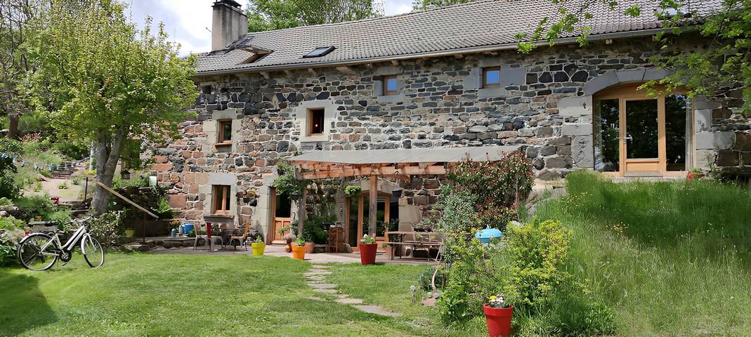 Gîte pour 14 personnes, avec terrasse, animaux acceptés - 1