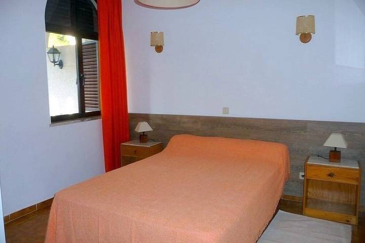 Vakantiewoning voor 6 personen, with balkon and zwembad as well as tuin in Ferragudo