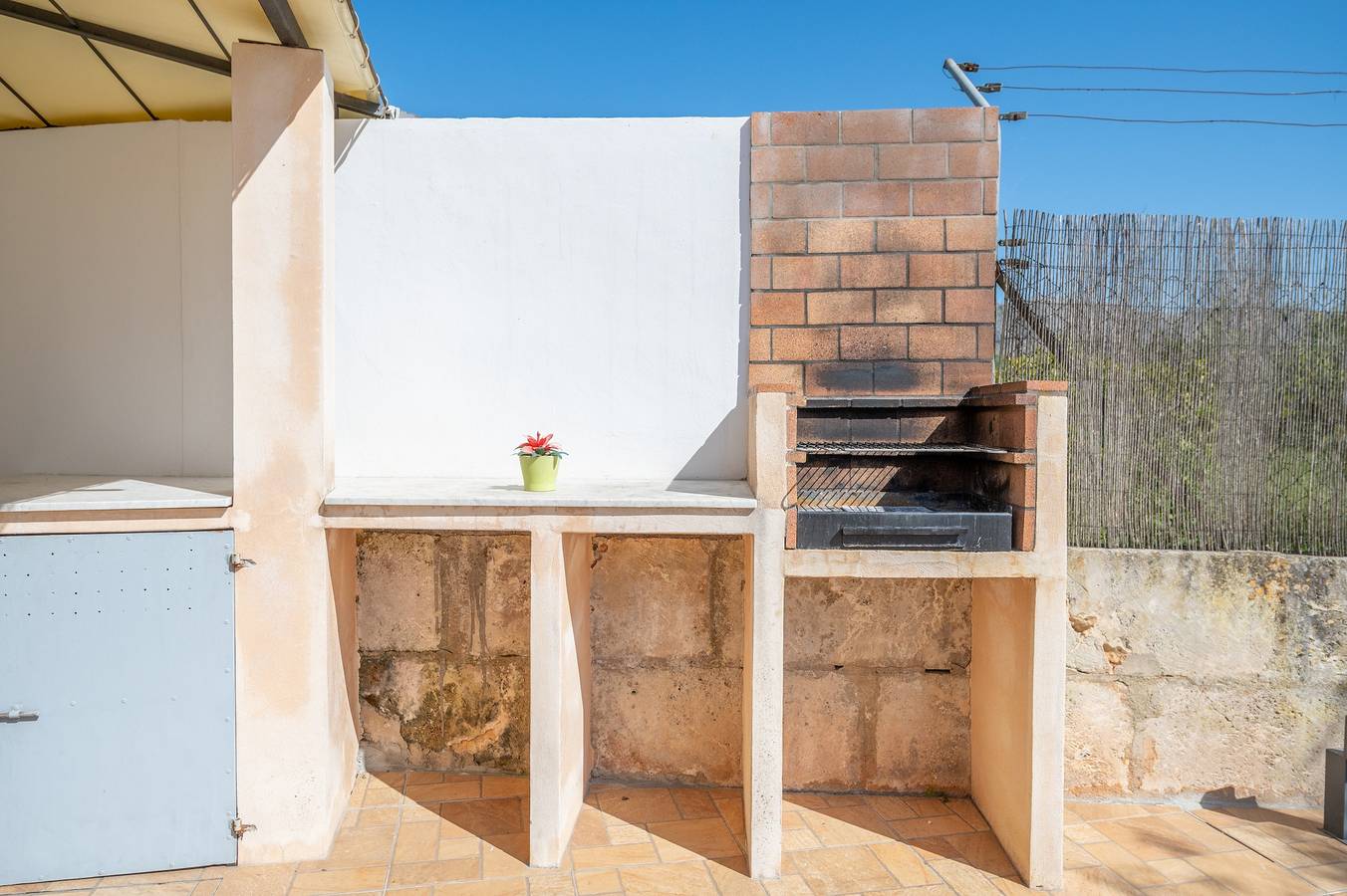 Maison de vacances Ses Oliveres vue sur les montagnes, Wi-Fi, climatisation, terrasse et jardin in Pollença Town, Pollença