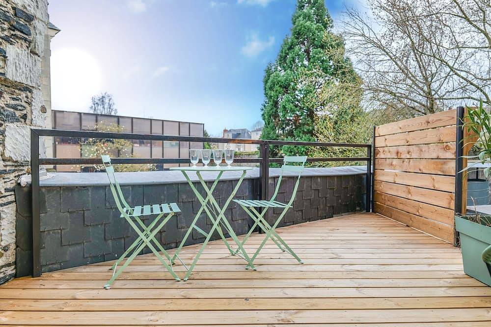 Ganze Wohnung, Lovely Studio with Terrace - City Center - Sleeps 2 in Angers, Loire-Tal