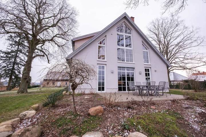 Ferienhaus für 8 Personen, mit Garten und Sauna in Alt Schwerin
