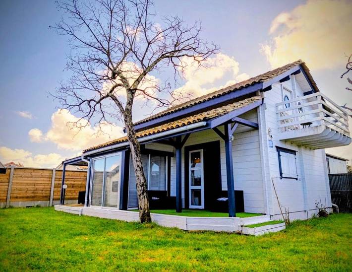 Gîte pour 6 personnes, avec jardin et piscine dans Plage de La Hume